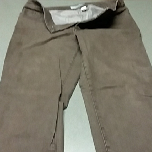 Pants - Picture 3 of 4